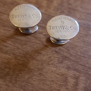 Cufflinks